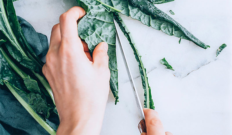cutting kale